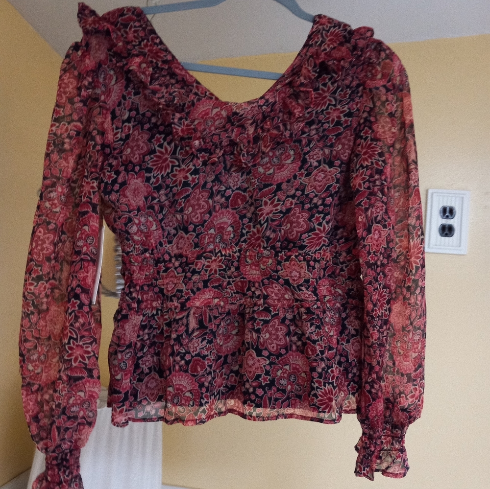 NWT Woman's calligraphie blouse